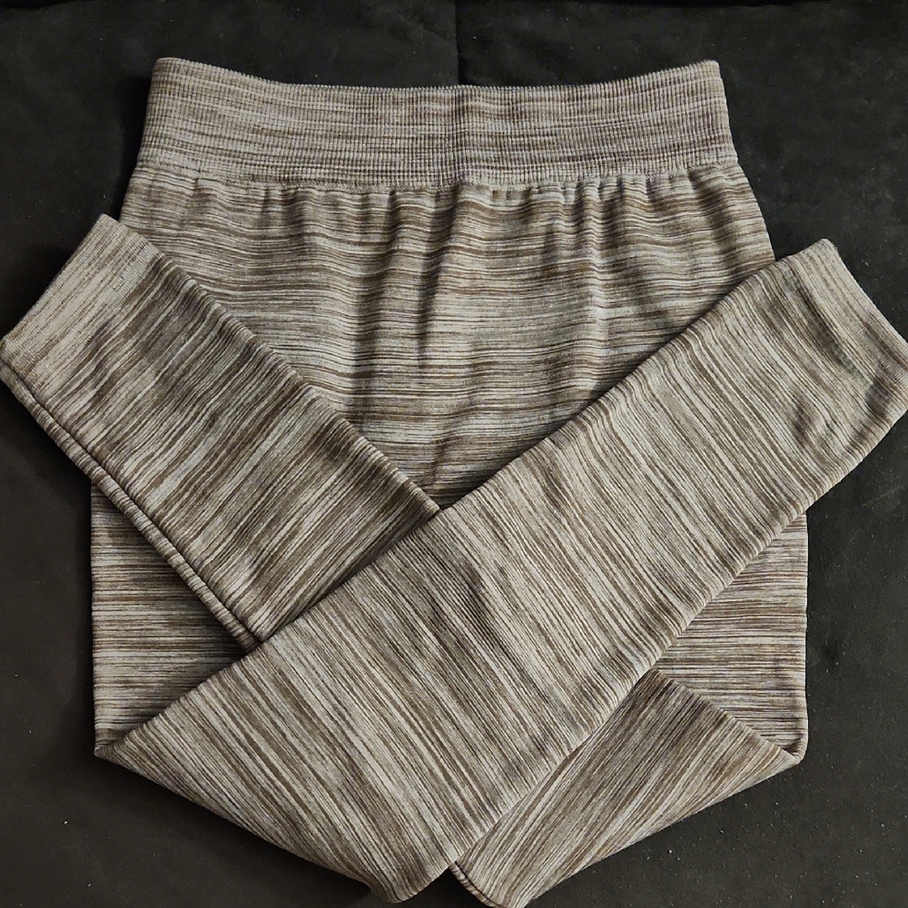 NWOT winter Leggings S/M